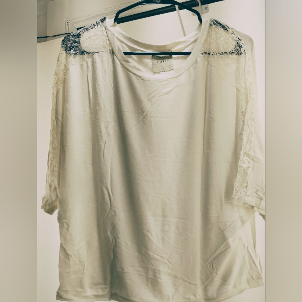 Mason white top